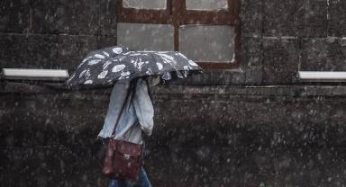 Meteorolojiden kuvvetli yağış ve fırtına uyarısı