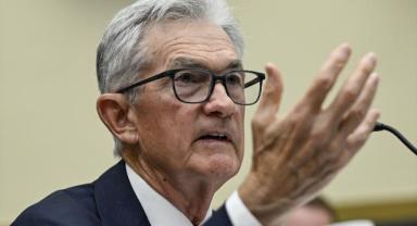 Fed Başkanı Powell, faiz indirimi için acele edilmeyeceğinin sinyalini verdi:
