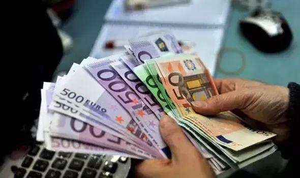 Serbest piyasada döviz açılış fiyatları