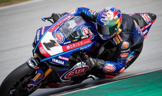 Milli motosikletçi Toprak Razgatlıoğlu, İtalya'da superpole yarışını kazandı