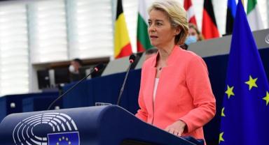 AB Komisyonu Başkanı Ursula :"Rus fosil yakıtlarına olan bağımlılığı hızlı bir şekilde sona erdireceğiz"