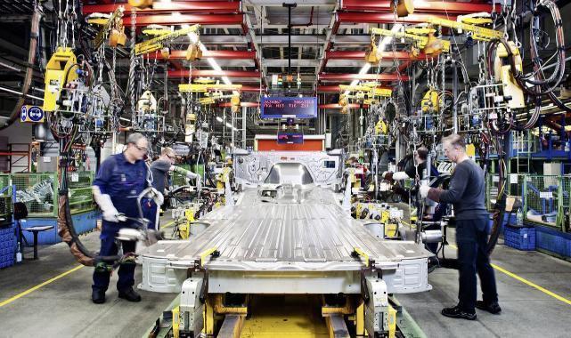 Almanya'da fabrika siparişleri aralıkta beklentileri aşarak yüzde 7,8 yükseldi