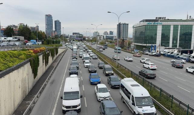 İstanbul'da bayram tatili dolayısıyla trafik yoğunluğu düşük seviyede kaldı