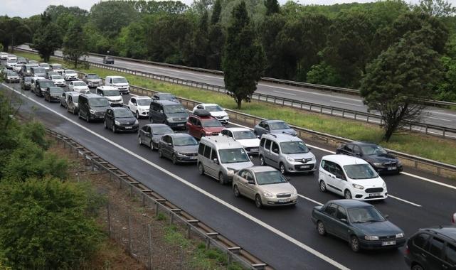 İstanbul-Tekirdağ kara yolunda bayram yoğunluğu