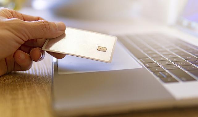 Türkiye'de e-ticaret hacmi 2025'te 4,6 trilyon liraya ulaştı