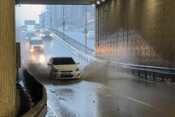 İstanbul'da Sağanak Alarmı: